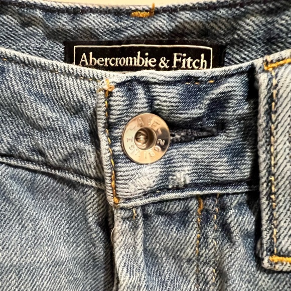 Abercrombie Low Rise Denim Shorts - Picture 6 of 6